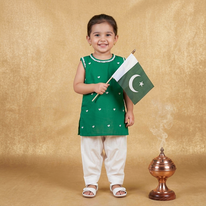 Girls' Independence Day Emerald Heart-Embroidered Kurti & White Trouser Set (2–3 Years)
